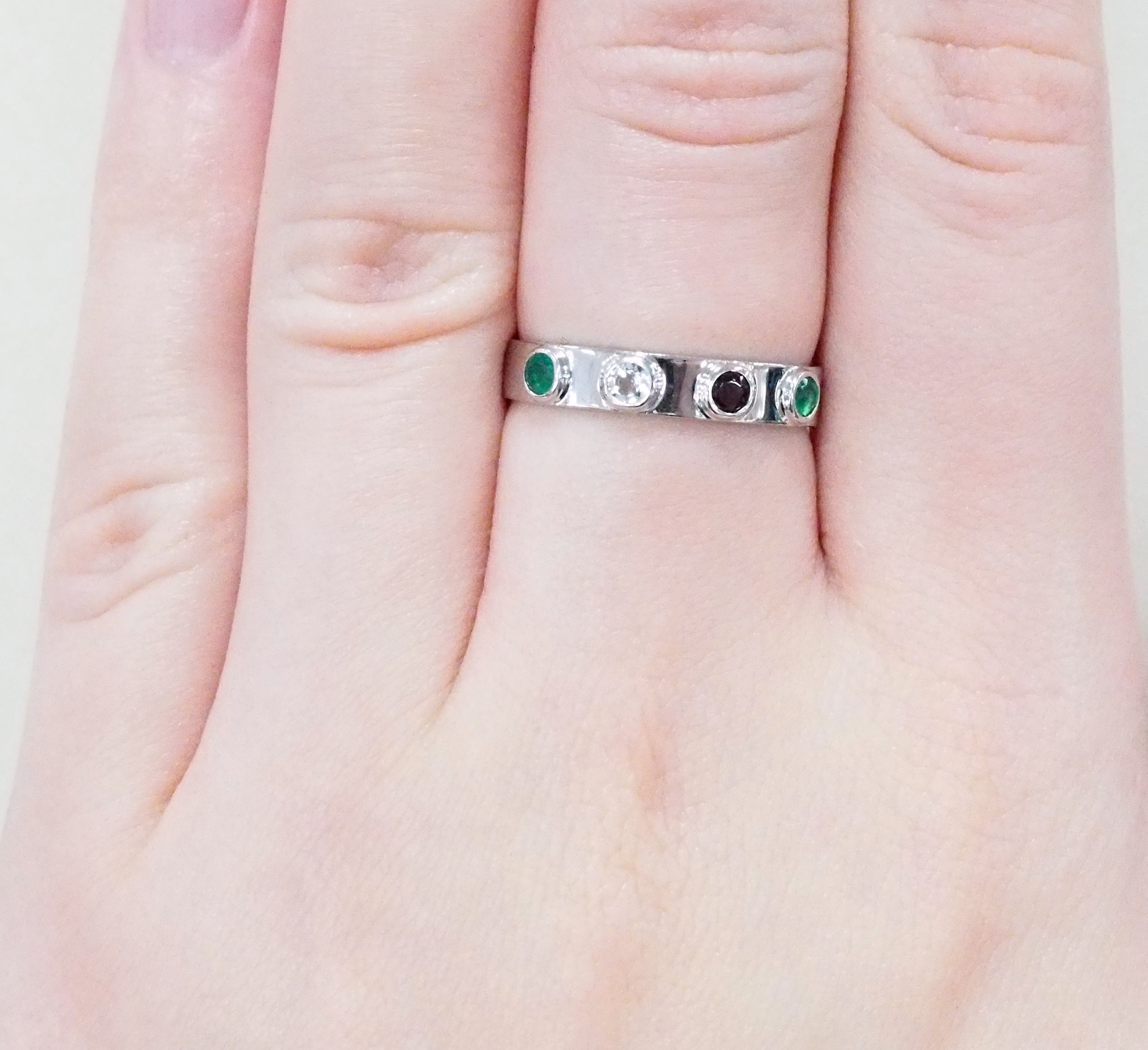 Серебряное кольцо с самоцветами "Кольцо Св.Варвары"
